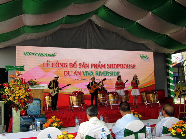 Ban Nhac Acoustic Tumbadora Band Du An KDC Cao Cap Viva Riverside