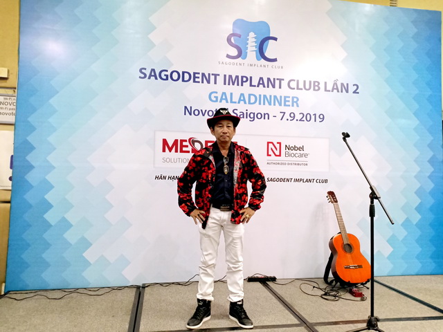Ban nhạc Flamenco Tumbadora Biểu diễn SIC Sagodent ImPlant Club Gala Dinner Novotel Saigon Hotel 001