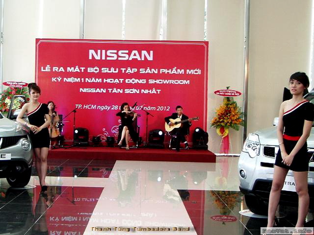 Ban Nhac Semi Classic Thanh Tung Hoa Tau Event Nissan Showroom 001