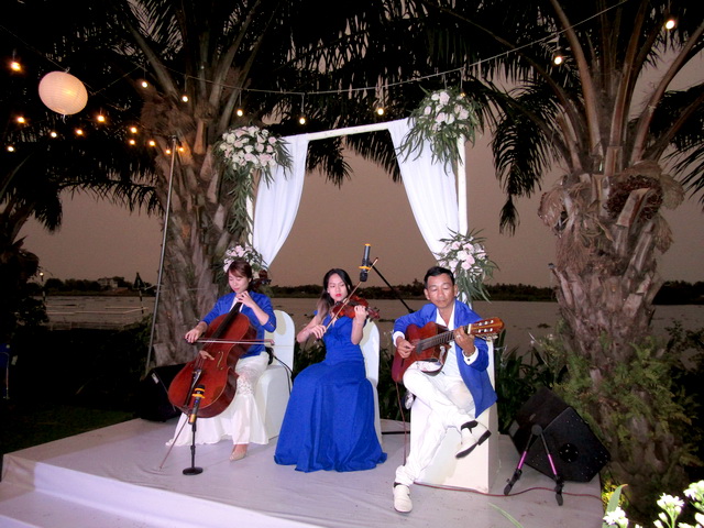 Ban Nhac Semi Classic Thanh Tung Hoa Tau Event Thao Dien Village Wedding
