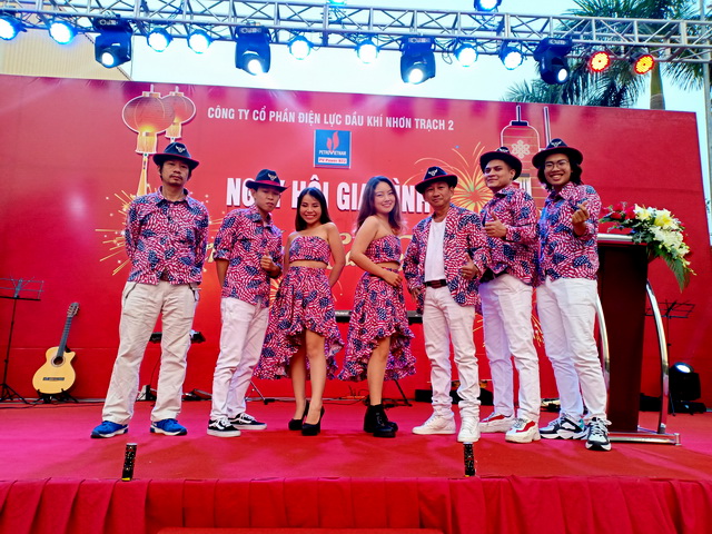 Flamenco Tumbadora Band Điện Lực Dầu Khí Year End Party 001