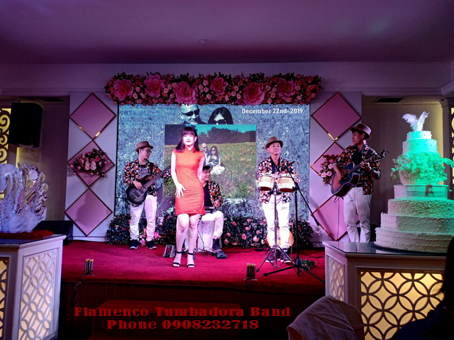 Ban Nhac Flamenco Tumbadora Bieu Dien Dam Cuoi Huong Pho