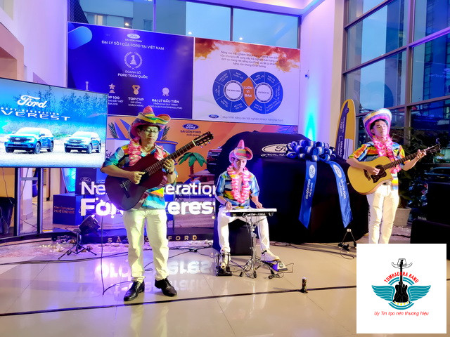 Tumbadora Flamenco Band Lễ Bàn Giao Xe Ford Phổ Quang 01