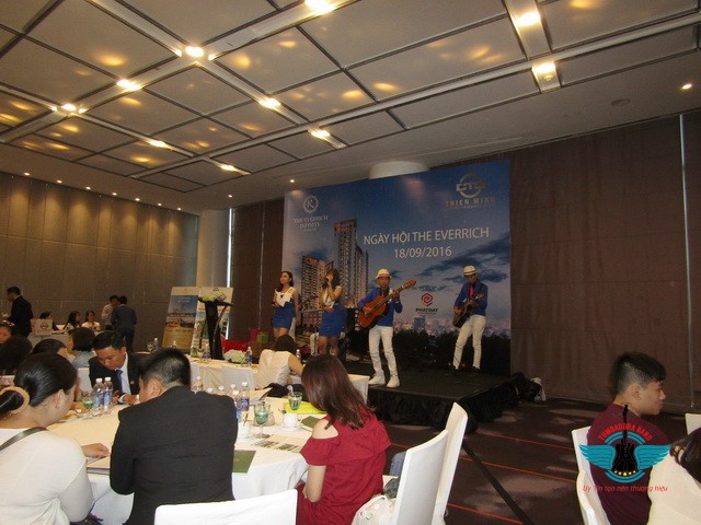 Tình hình cạnh tranh giữa các ban nhạc tại Tp Saigon- Thách thức