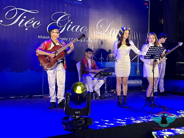 The Arena Resort Cam Ranh Bình Yên Travel Gala Dinner Tumbadora Band 03