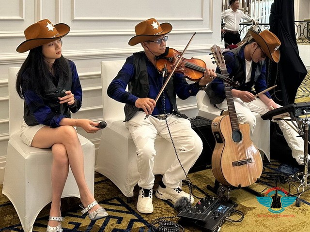 FLAMENCO TUMBADORA BAND HÒA TẤU VIOLON WELCOME GUEST VÀ LOVE SONG