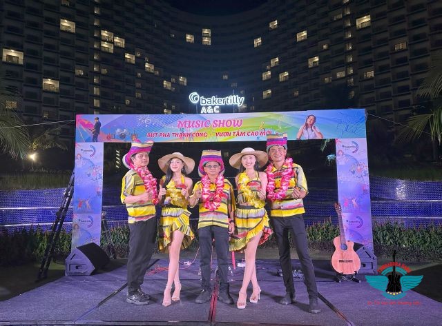 FLAMENCO TUMBADORA BAND BIỂU DIỄN TẠI THE EMPYREAN CAM RANH RESORT